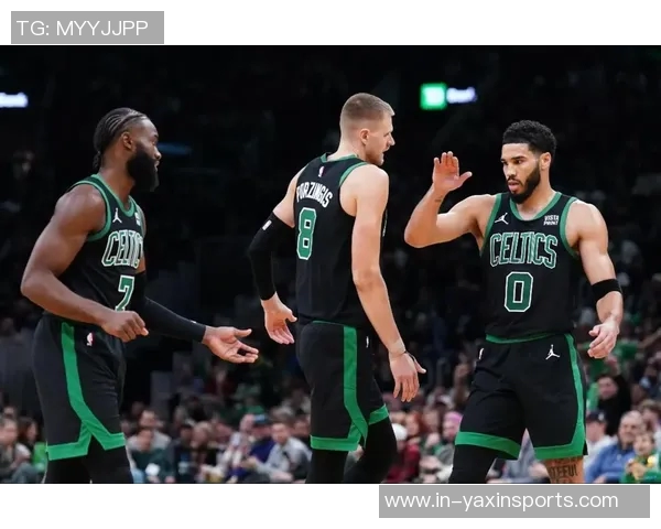 绿军逆袭超越尼克斯成功登顶东部第二名展现强大实力